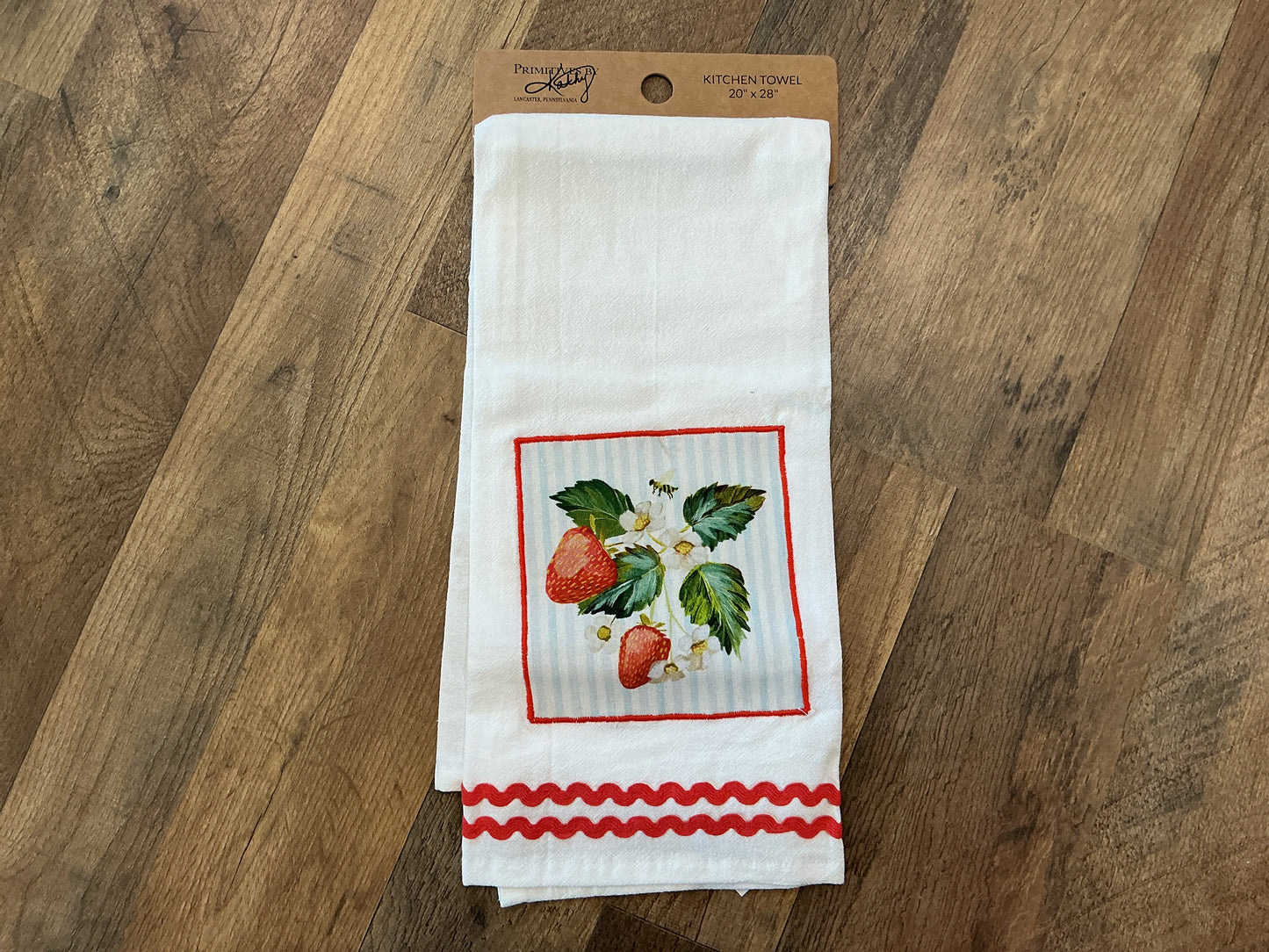 Strawberry Vine Kitchen Towel